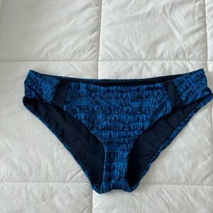 Patagonia Reversible women’s small swim bikini surf bottoms navy blue and print